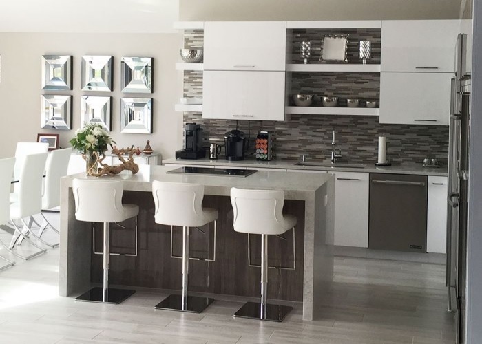 Kitchen Polygloss