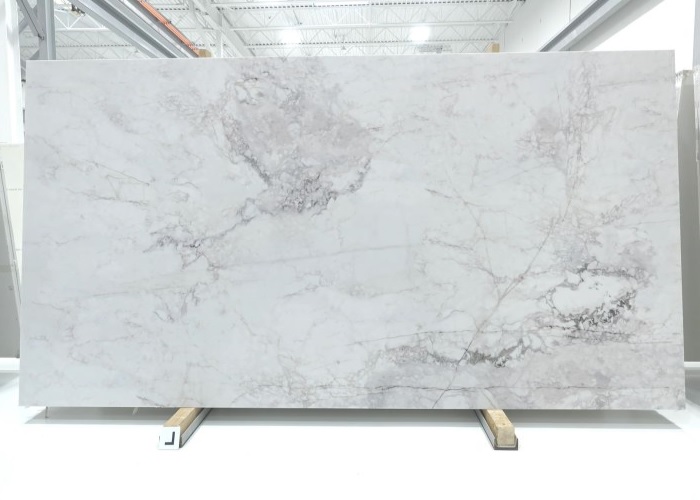 LIDO QUARTZ ESCADA